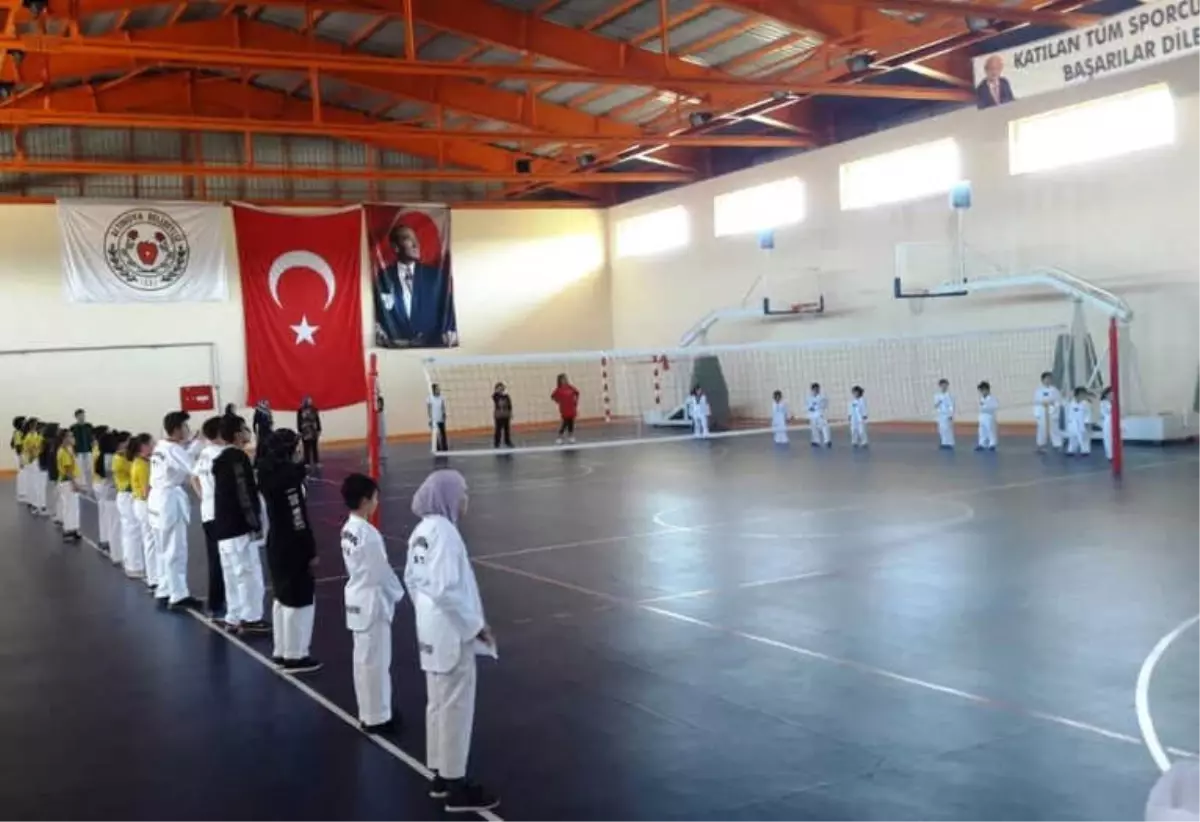 Sporcular Anneleri ile İdman Yaptı