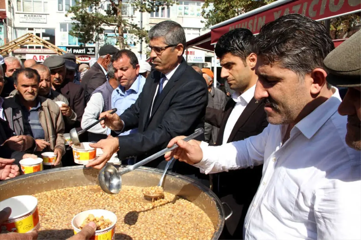 Suşehri\'nde Aşure İkramı