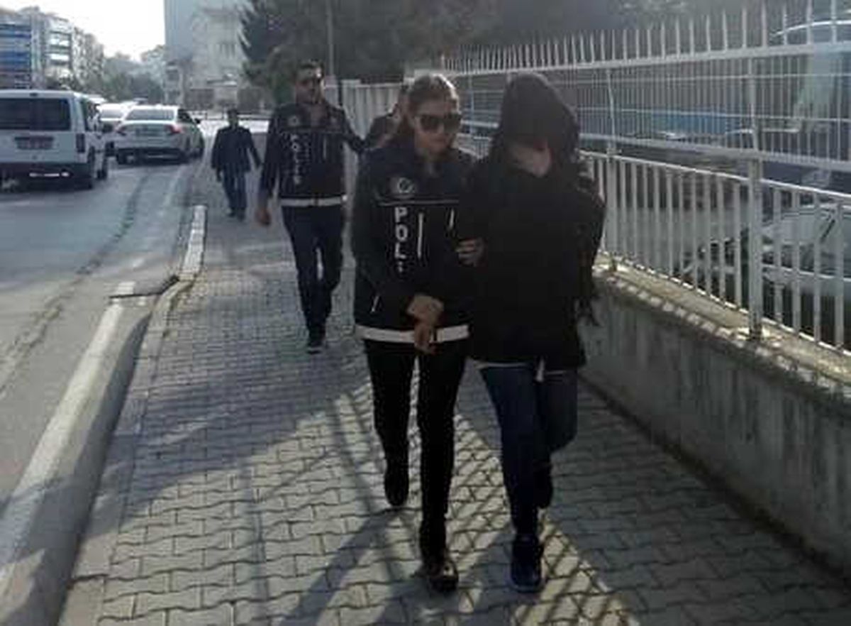 Tem\'de Durdurulan Otomobilde 83 Kilo Eroin Ele Geçirildi