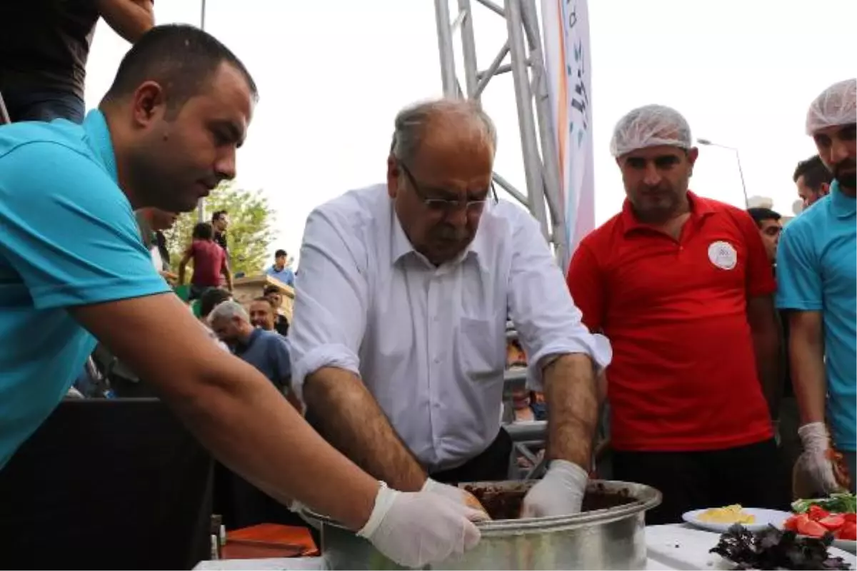 Adıyaman Belediye Başkanı Kutlu, Çiğköfte Yoğurdu