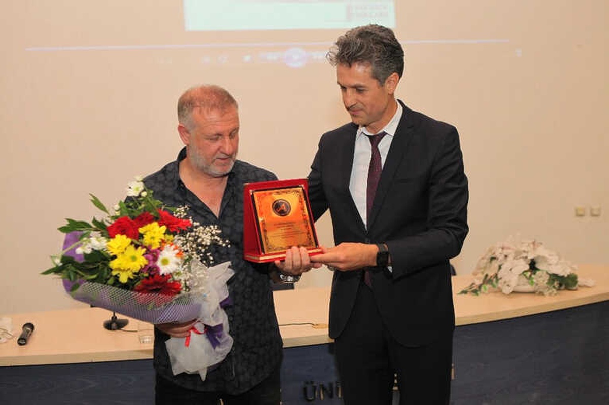 Akdeniz Üniversitesi\'nde Futbol Söyleşisi