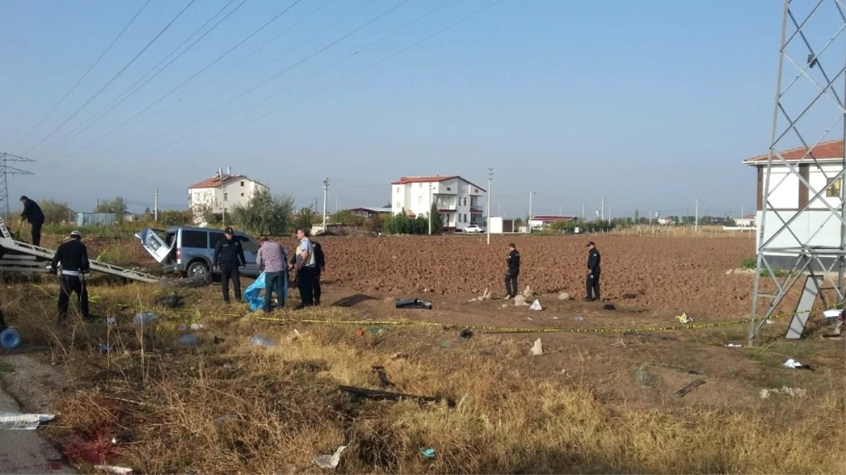 Aksaray\'da Polis Aracı Otomobille Çarpıştı: 4\'ü Polis 5 Yaralı