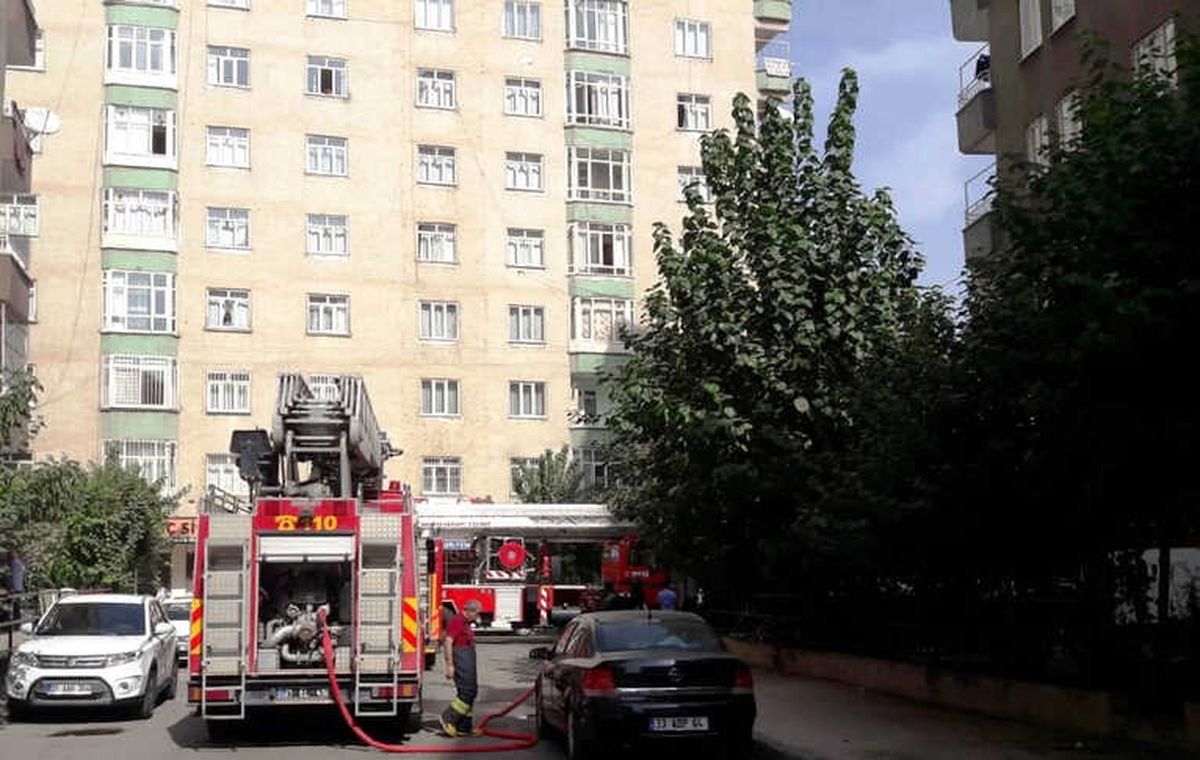 Diyarbakır\'da Korkutan Yangın
