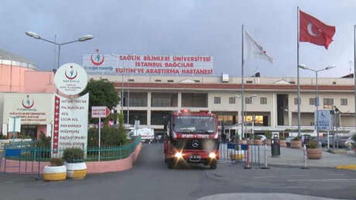 Ek Fotoğraflar//bağcılar Eğitim ve Araştırma Hastanesi\'nde Yangın (2)