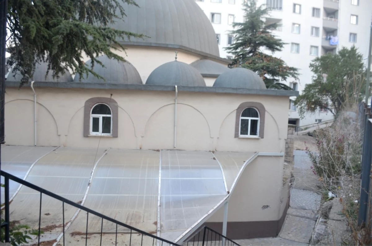 Ertuğrulgazi Camii Yıkılıyor