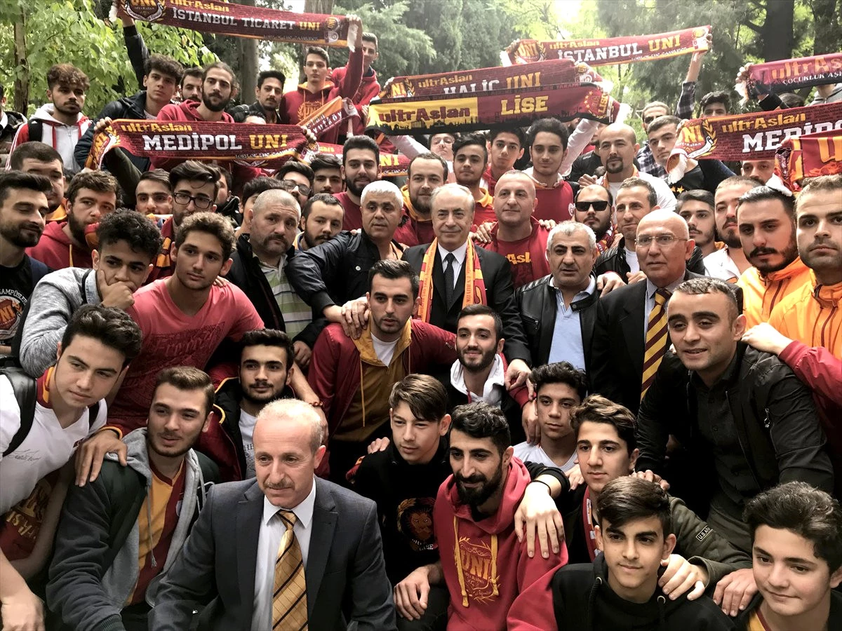 Galatasaray Başkanı Mustafa Cengiz, Ali Sami Yen\'in ve Süleyman Seba\'nın Kabrini Ziyaret Etti