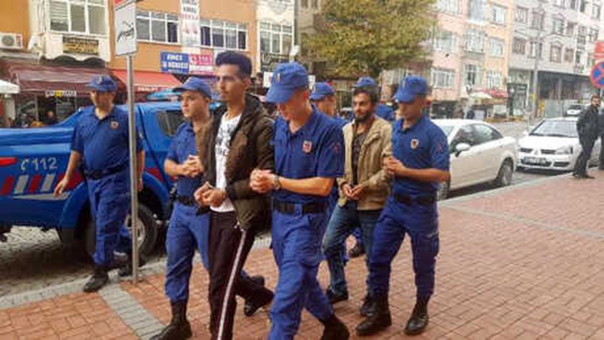 Kocaeli\'de Daeş Operasyonu: 3 Gözaltı