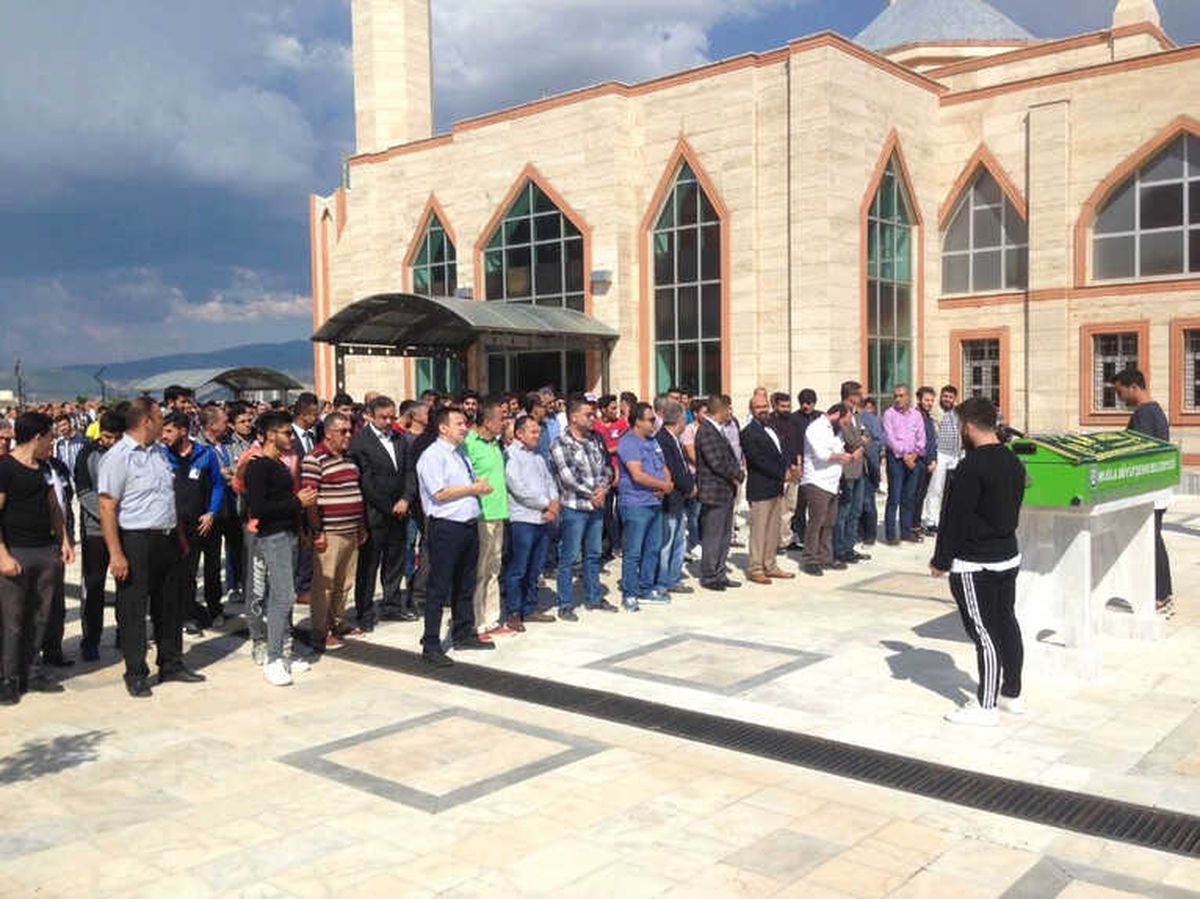 Öğretim Üyesini Ölüm Arabada Yakaladı