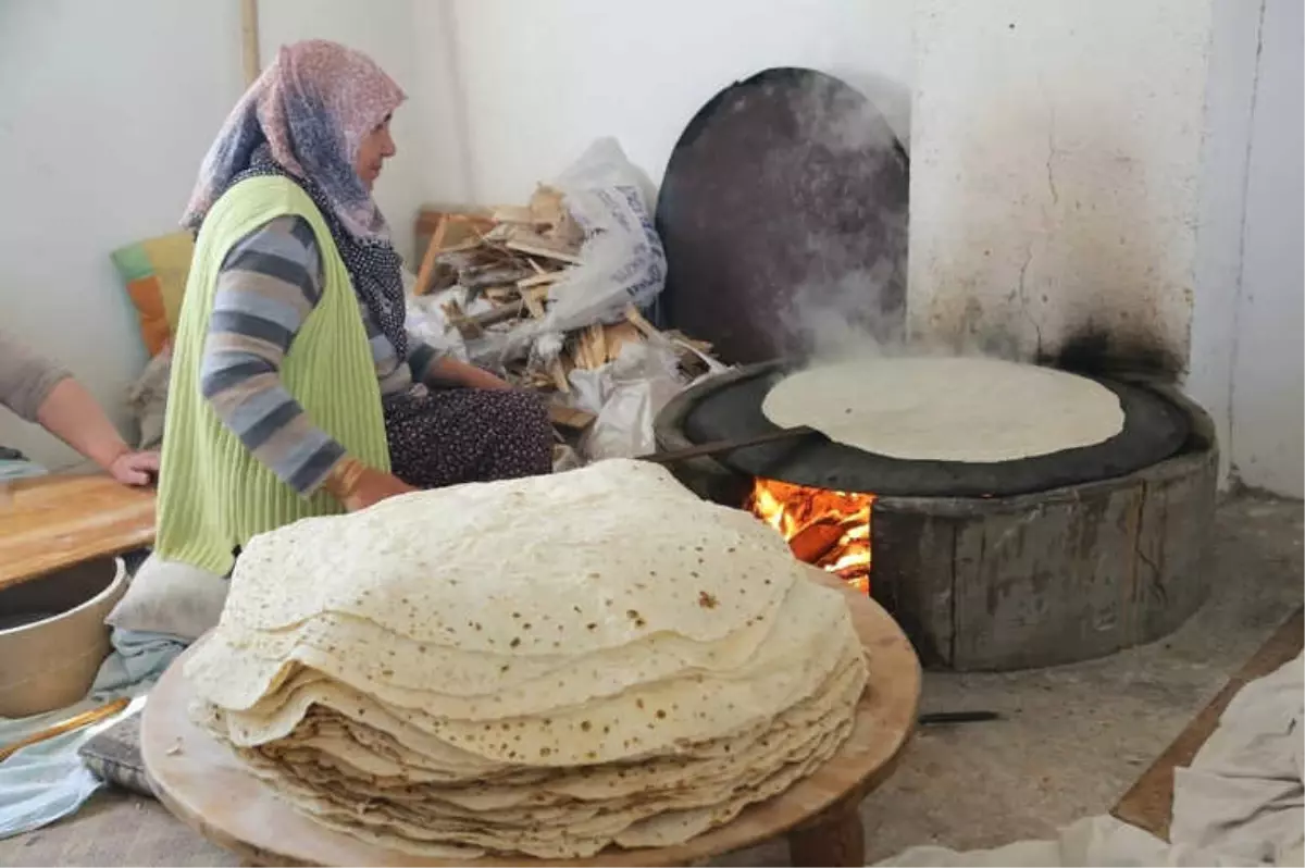 Selami Vardar Halk Merkezinde Kadınlara Kendi Ekmeğini Pişirme Fırsatı