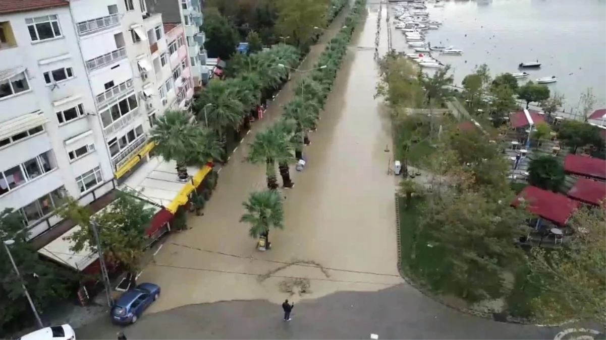 Silivri\'de Sular Altında Kalan Sahil Yolu Havadan Görüntülendi