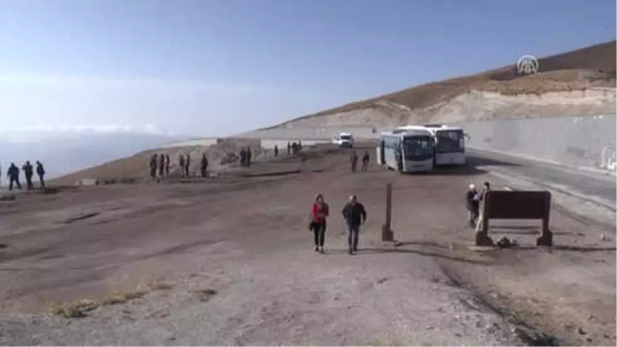 Akademisyenlerden Nemrut Krater Gölü\'ne Ziyaret