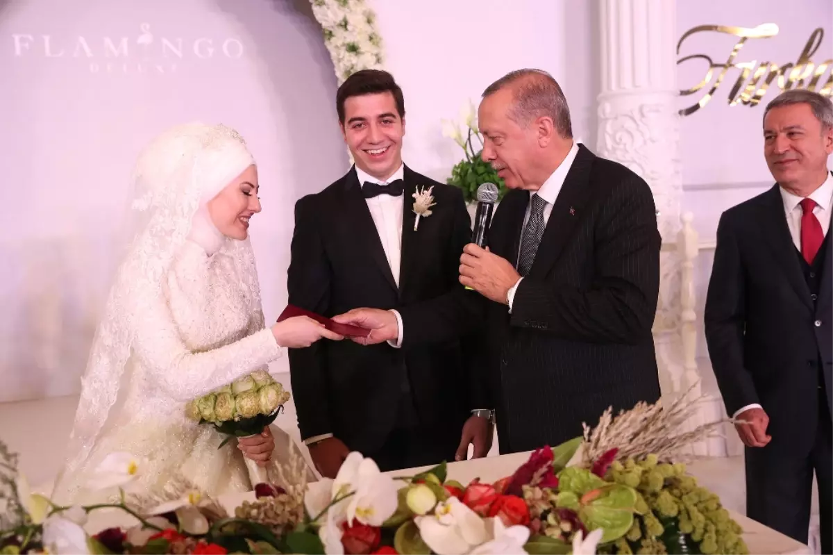 Cumhurbaşkanı Erdoğan Nikah Şahidi Oldu