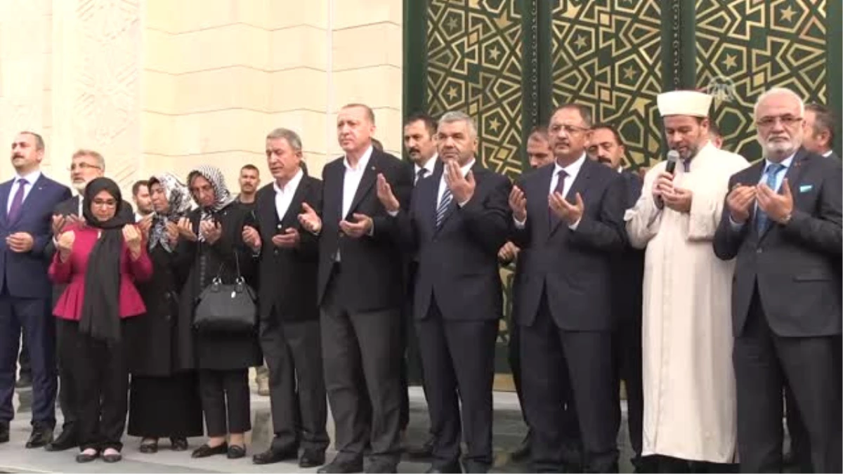 Cumhurbaşkanı Erdoğan, Orgeneral Hulusi Akar Camii ve Külliyesi\'nin Açılışına Katıldı