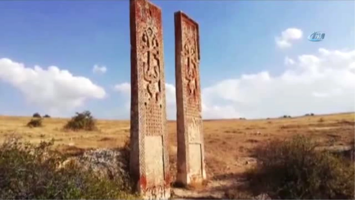 Defineciler Erzincan\'da Tarihi Yok Ediyor