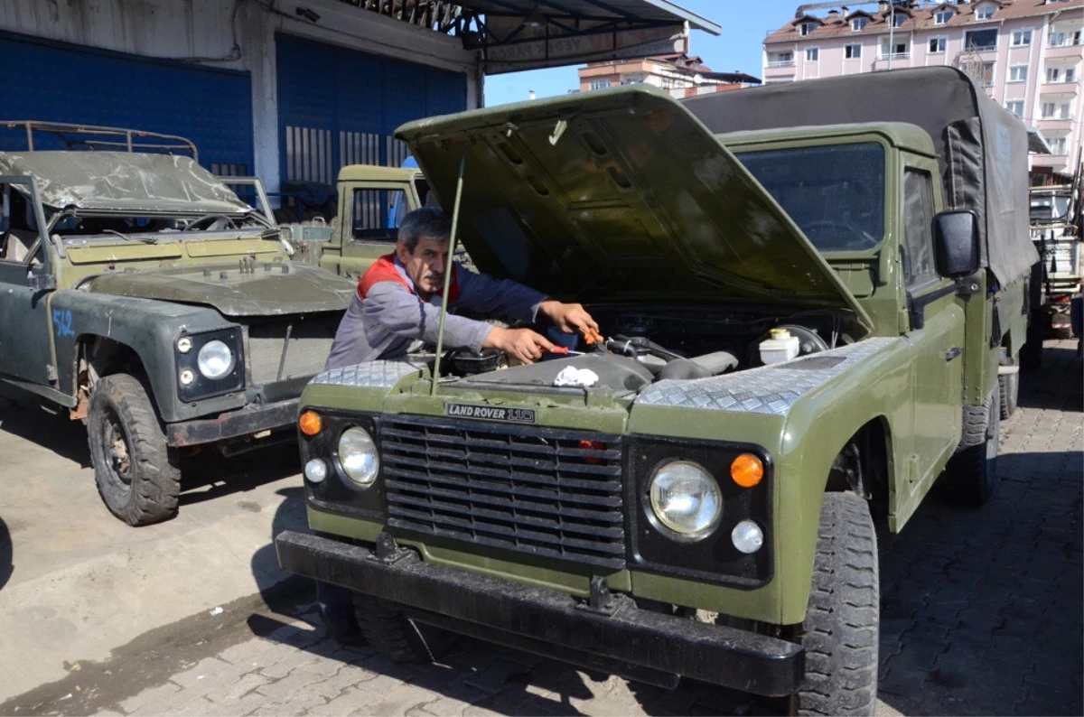 Eski Askeri Araçlar, Off-Road Yarışları İçin Restore Ediliyor