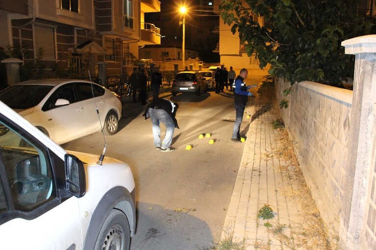 Karaman\'da Kimliği Belirsiz Kişilerce Bir Apartmana Tüfekle Ateş Edildi
