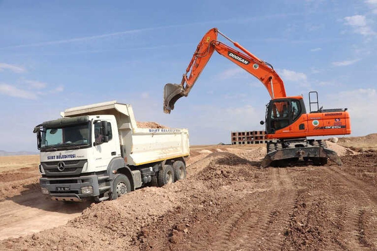 Siirt\'te Yeni Yol Açma Çalışmaları Başlatıldı
