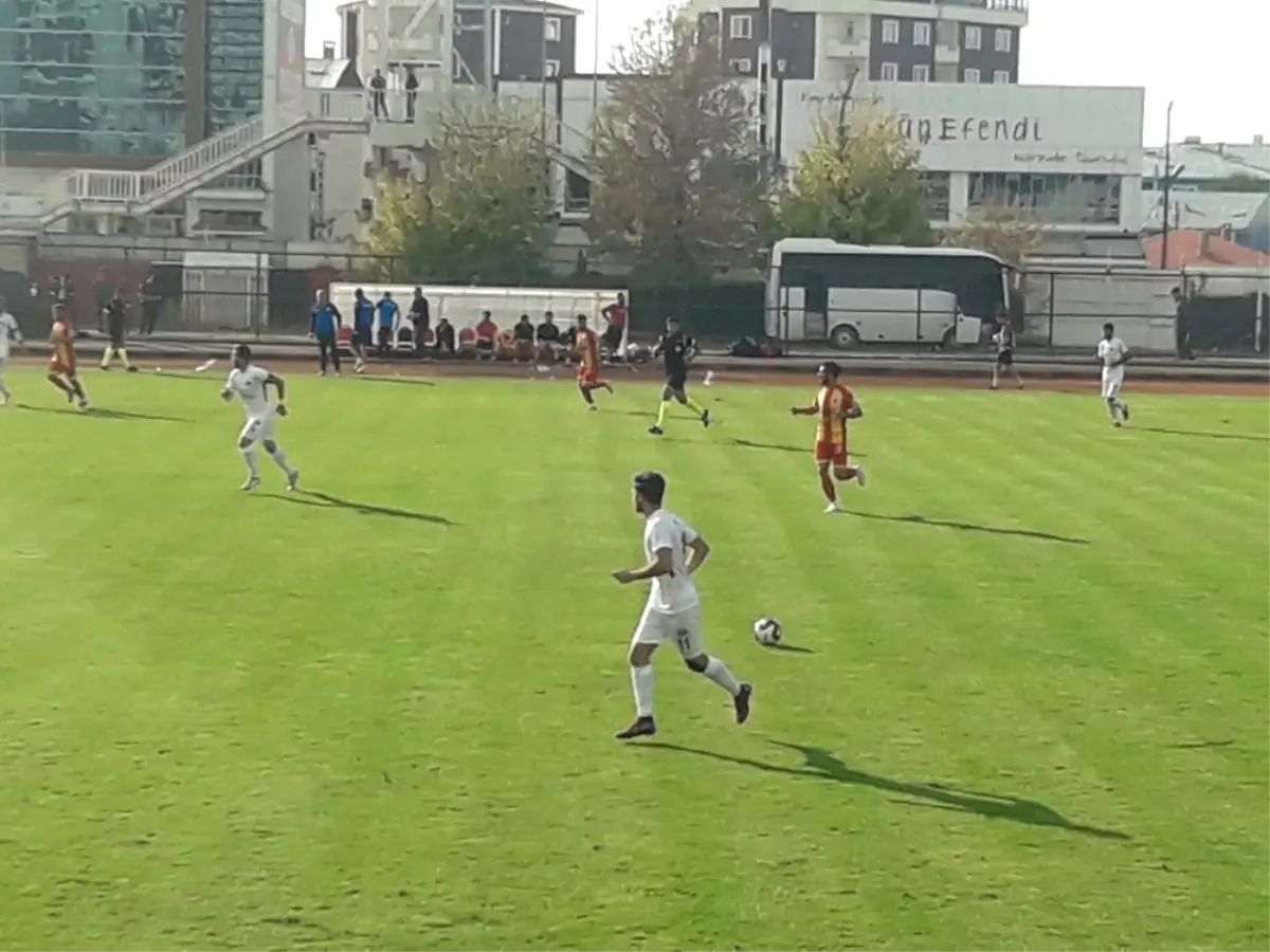 Tff 3. Lig: Van Büyükşehir Belediyespor: 3 - Kızılcabölükspor: 3