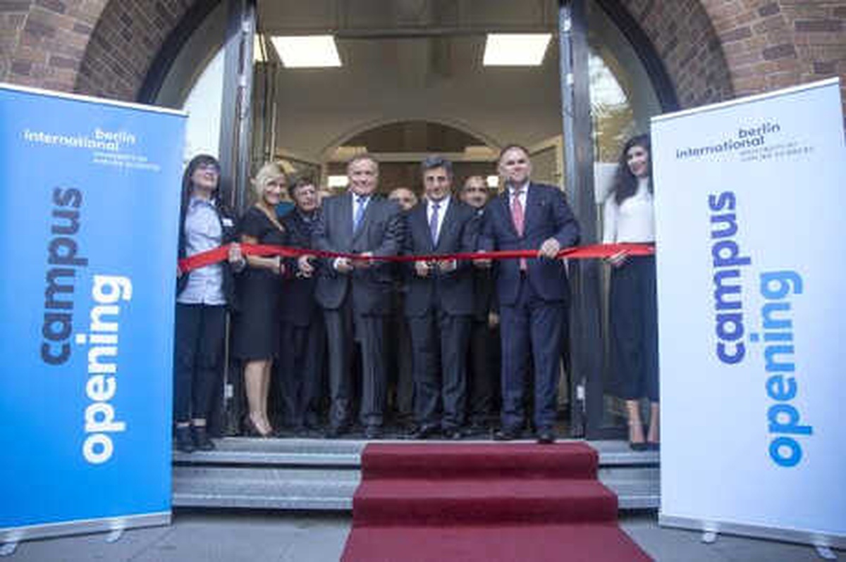 Yeniden // Bau Global Üyesi Berlin International Üniversitesi Berlin\'de Yeni Kampüsüne Taşındı