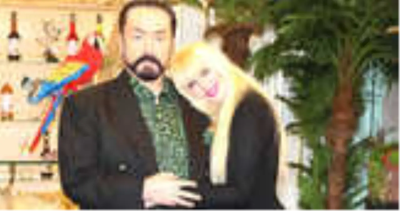 Adnan Oktar\'ın Sağ Kolu Tarkan Yavaş\'ın USB\'den "Devletin Başına Oktar Geçecek" Yazılı Görüntüler Çıktı