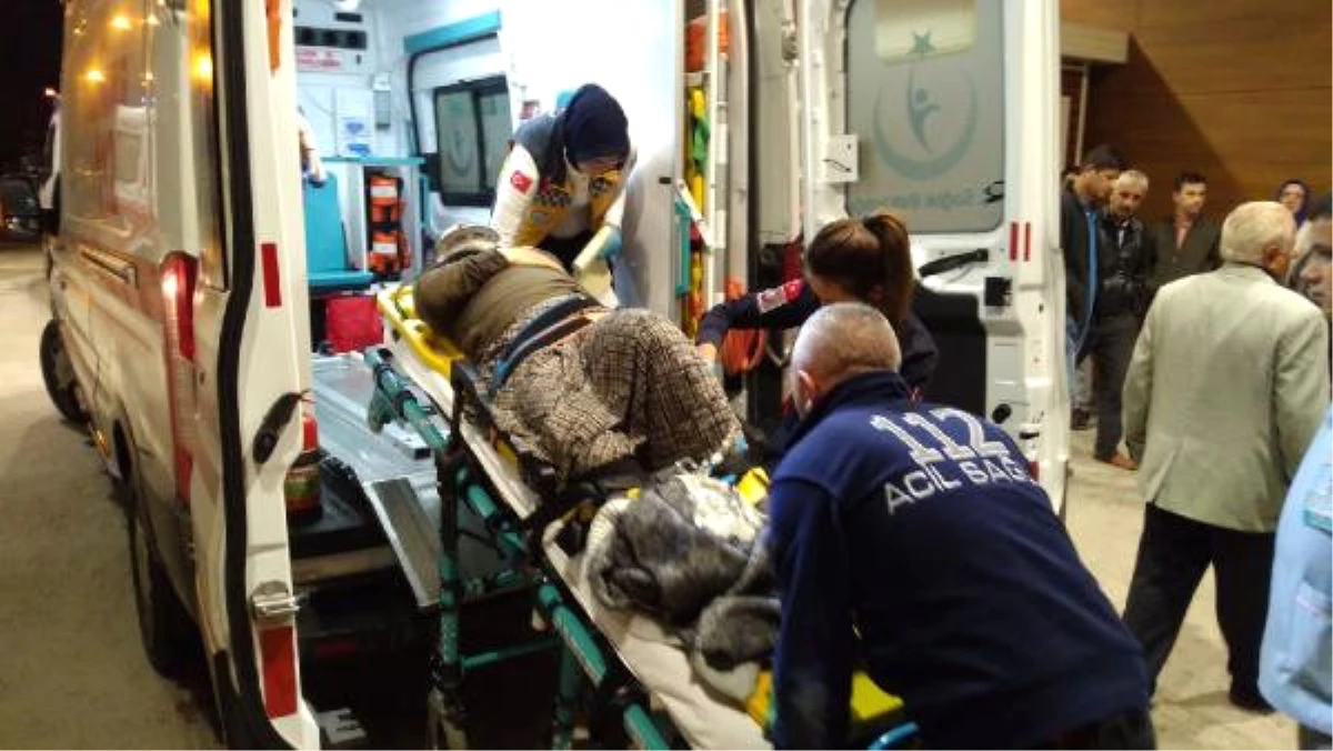 İnegöl\'de Kaza: 1\'i Çocuk 5 Kişi Yaralandı