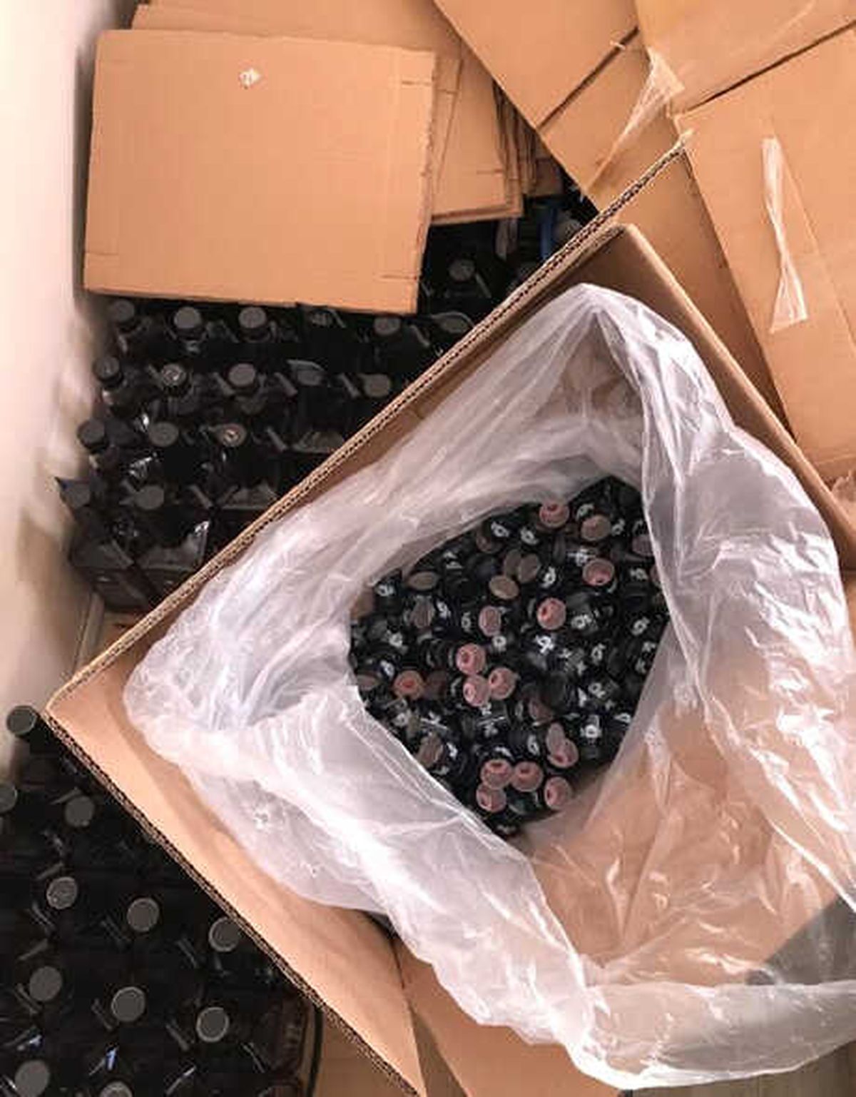 İstanbul\'da Sahte ve Kaçak İçki Operasyonu
