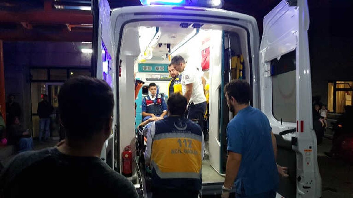 Kazaya Giden Askeri Araç Devrildi: 4 Asker Yaralandı
