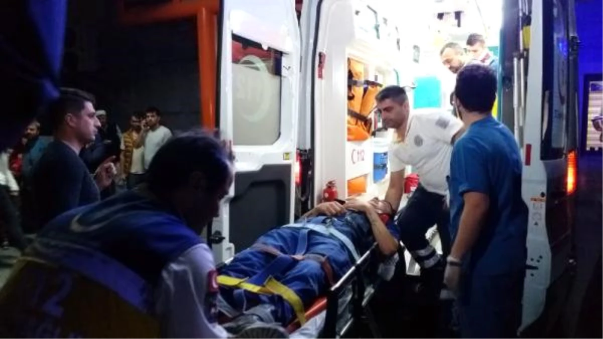 Kazaya Giden Askerler Kaza Yaptı: 4 Asker Yaralandı