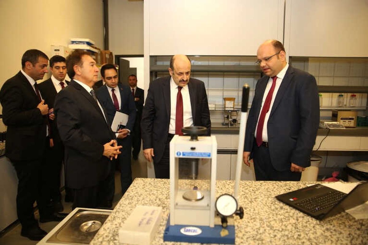 YÖK Başkanı Prof. Dr. Saraç\'tan Agü\'ye Ziyaret