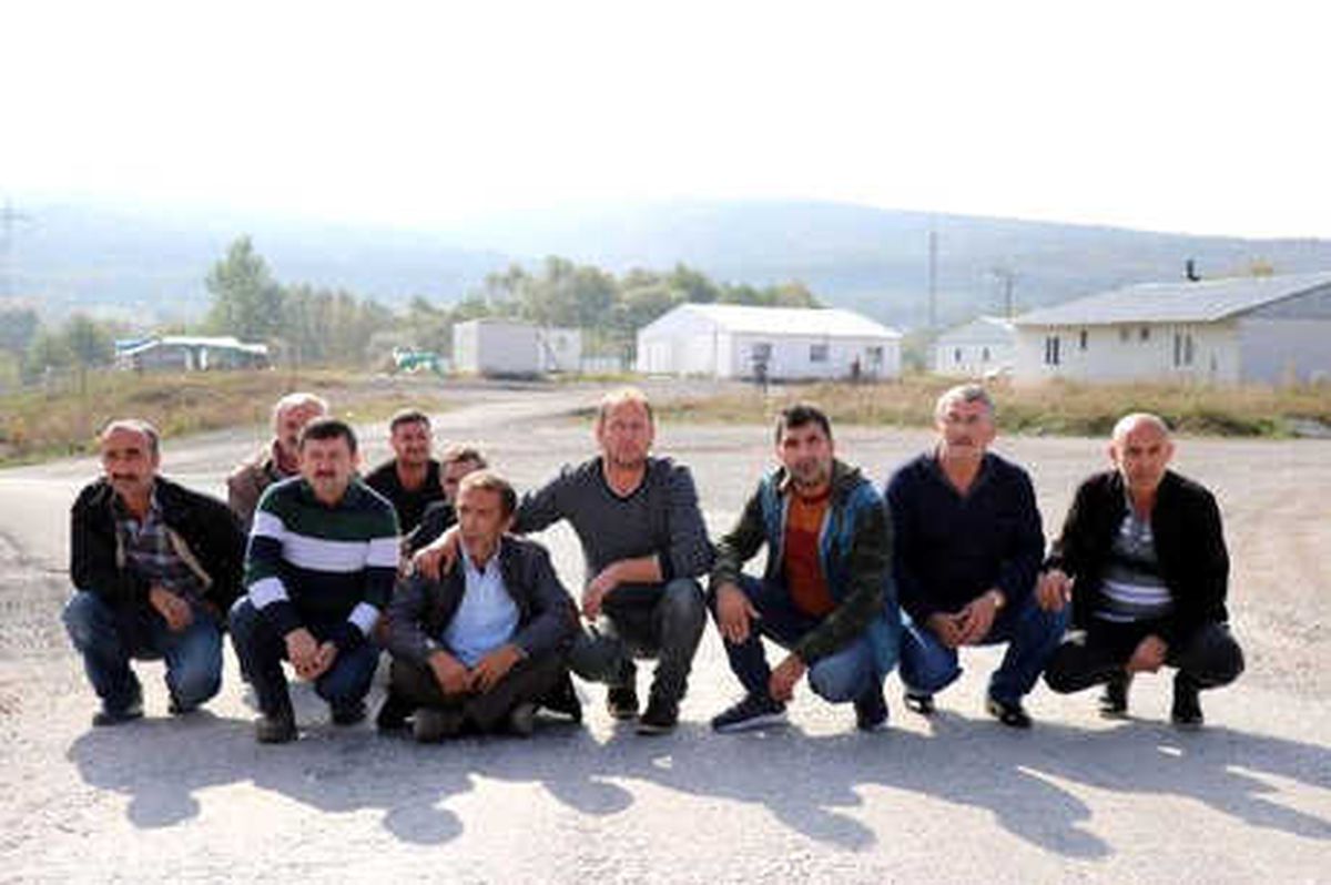 4 Aydır Para Alamayan İşçilerden Oturma Eylemi