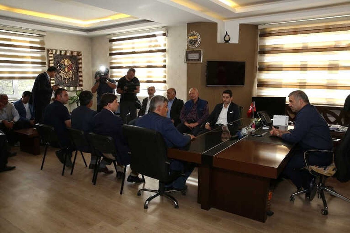 Başkan Çelik Sarıoğlan\'da İncelemelerde Bulundu