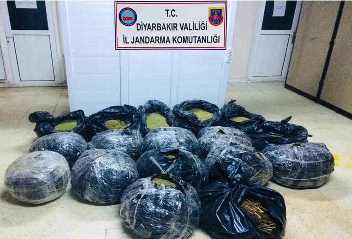 Diyarbakır\'da 164 Kilogram Esrar Ele Geçirildi