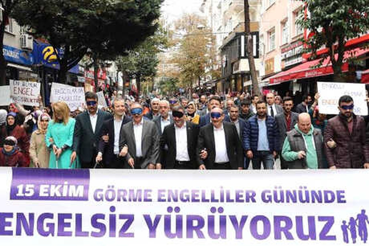 Dünya Görme Engelliler Günü\'nde Empati Yürüyüşü