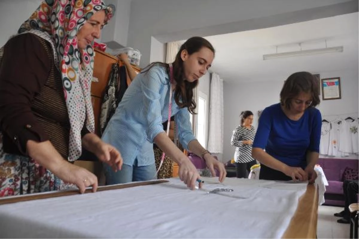 Emekli Hemşire Köyde Kadınlarla El İşi Kooperatifi Kurdu
