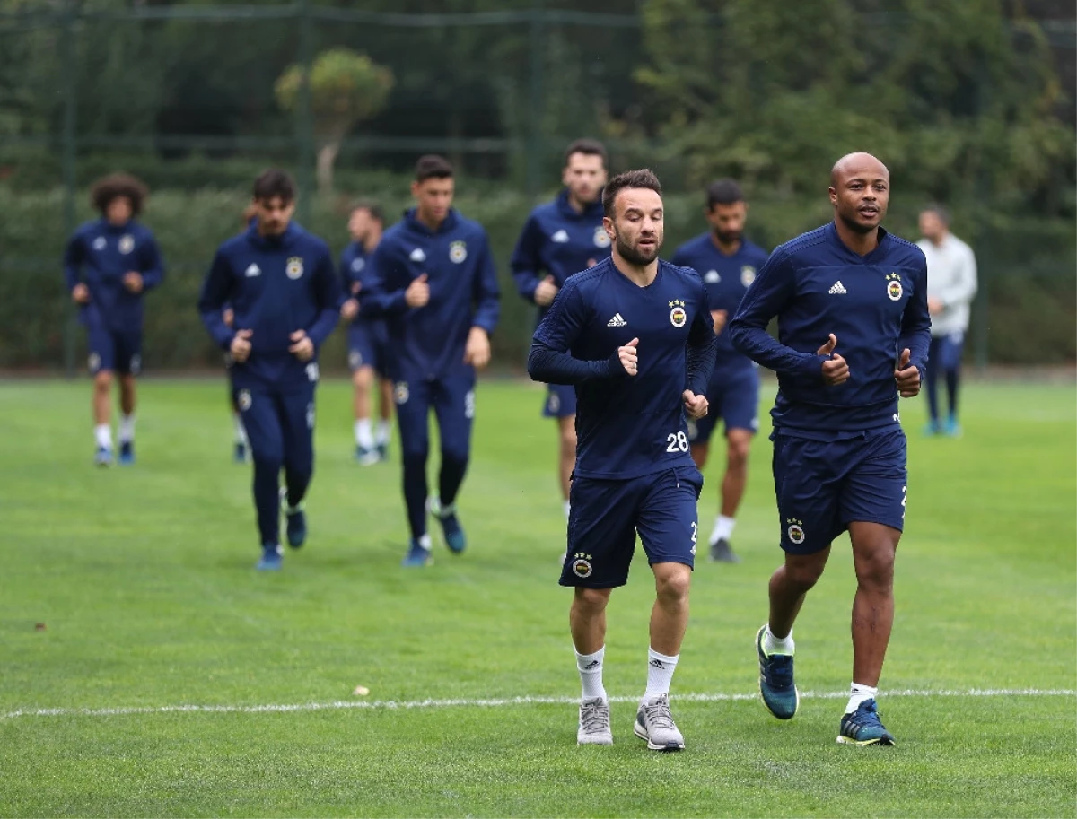 Fenerbahçe\'de Sivasspor Maçı Hazırlıkları Sürüyor