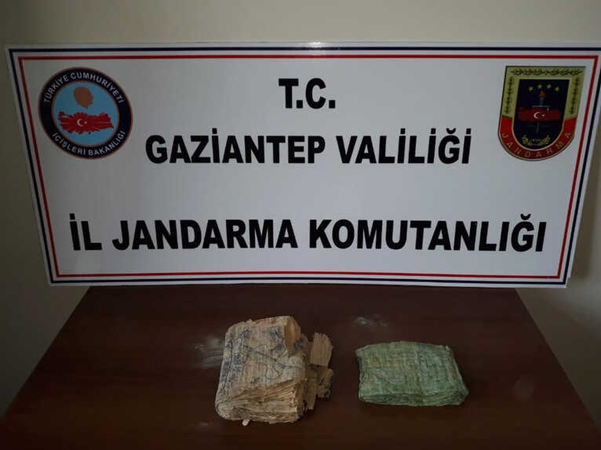 Gaziantep\'te 13. Yüzyıla Ait İbranice Kitaplar Ele Geçirildi