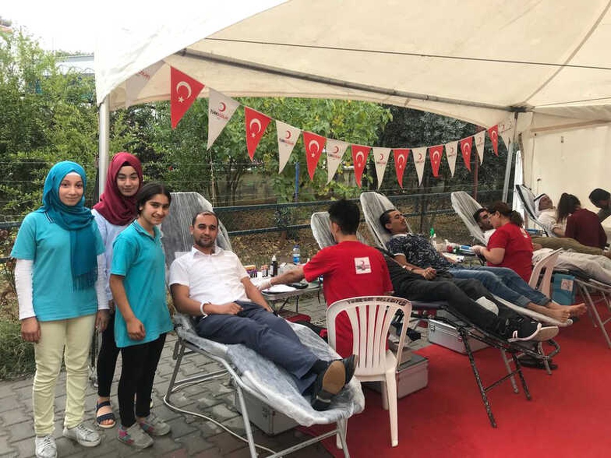 Kızılay\'a Kan Bağışında Mahalleler Yarışıyor