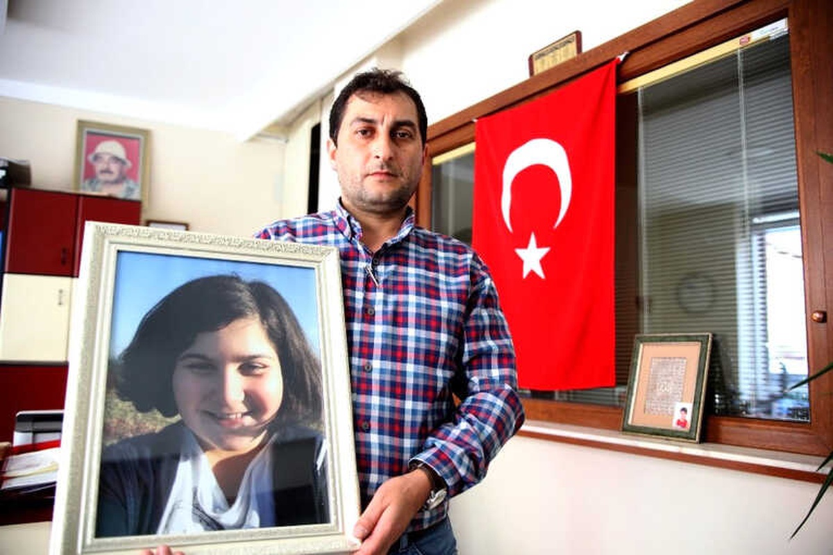 Kızının Katiline Ulaştıracak İpucunu Sosyal Medya Hesabından Paylaştı