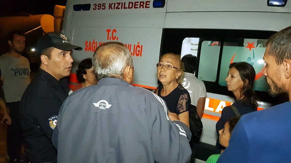 Nazilli\'de Lastik Satış Mağazası Alevlere Teslim Oldu