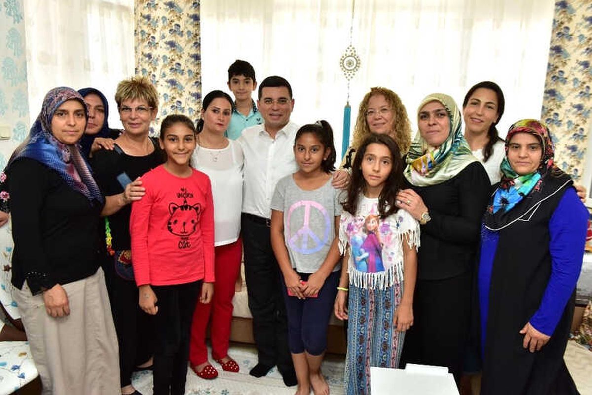 Tütüncü, Kadınların Gününe Katıldı