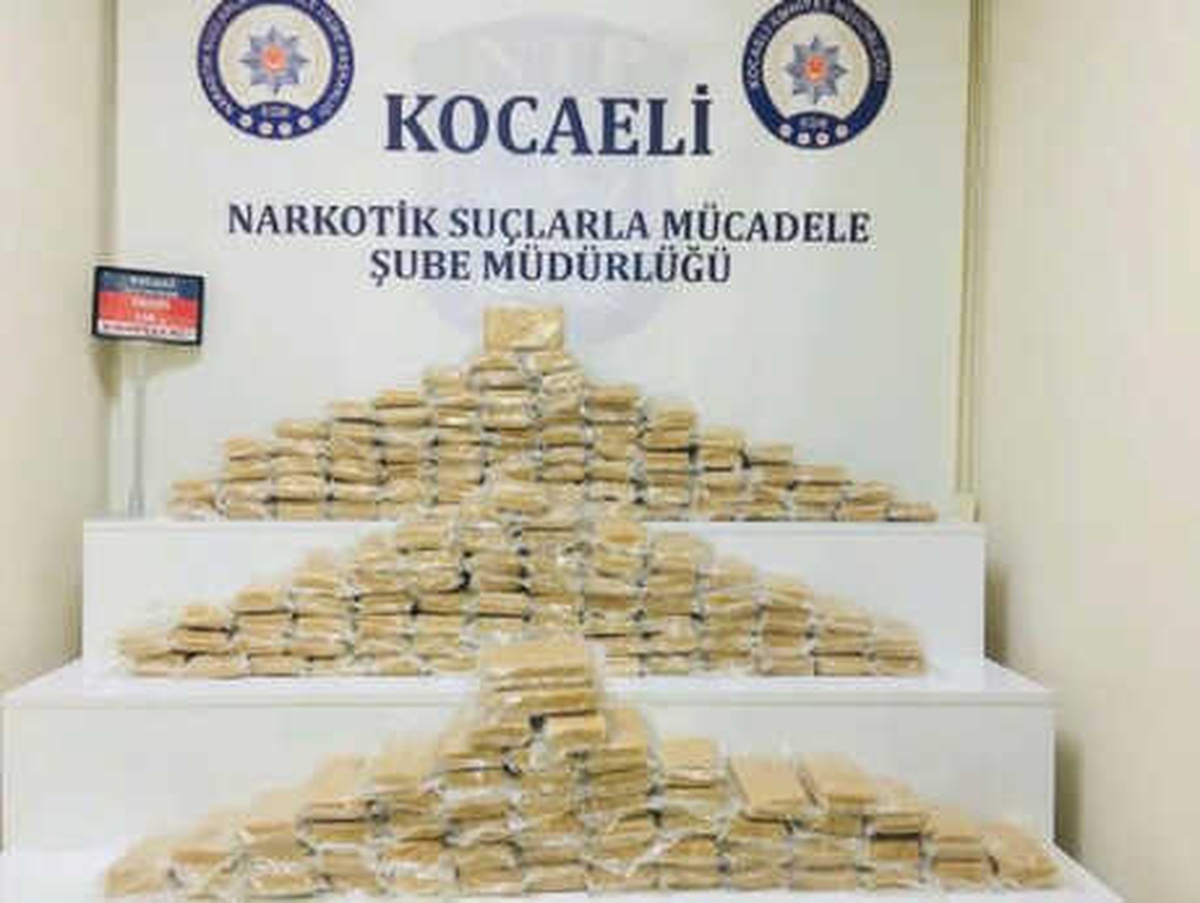 Yolcu Otobüsünde 106 Kilo Eroin Yakalandı: 4 Gözaltı