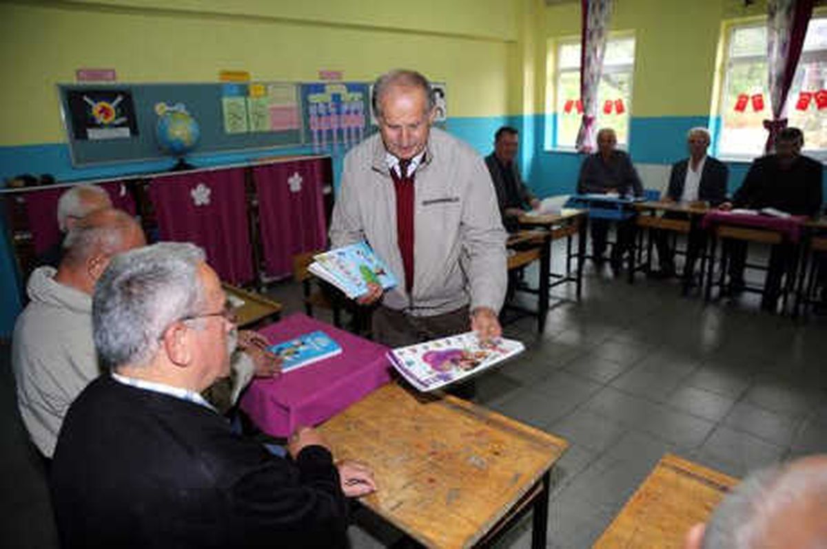 50 Yıl Sonra Aynı Sıralarda Buluştular