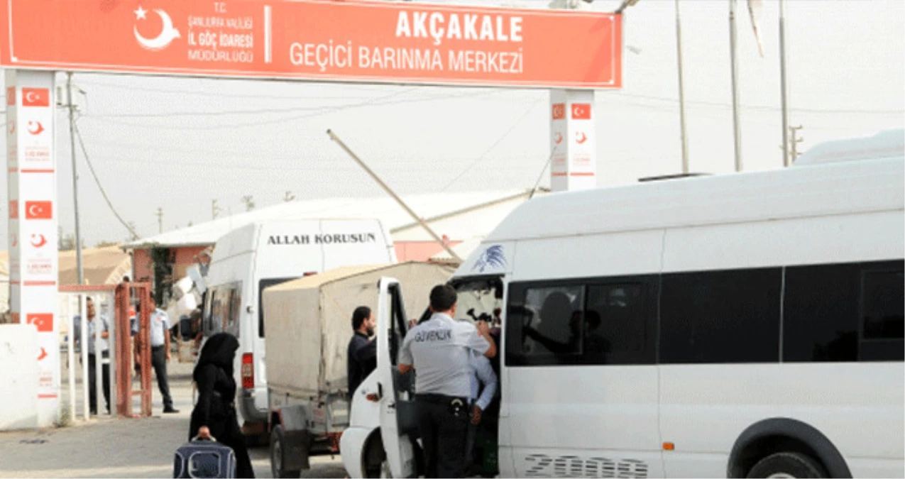 Akçakale Kampı Kapandı, Binlerce Suriyeli Türkiye\'nin Çeşitli İllerine Doğru Harekete Geçti