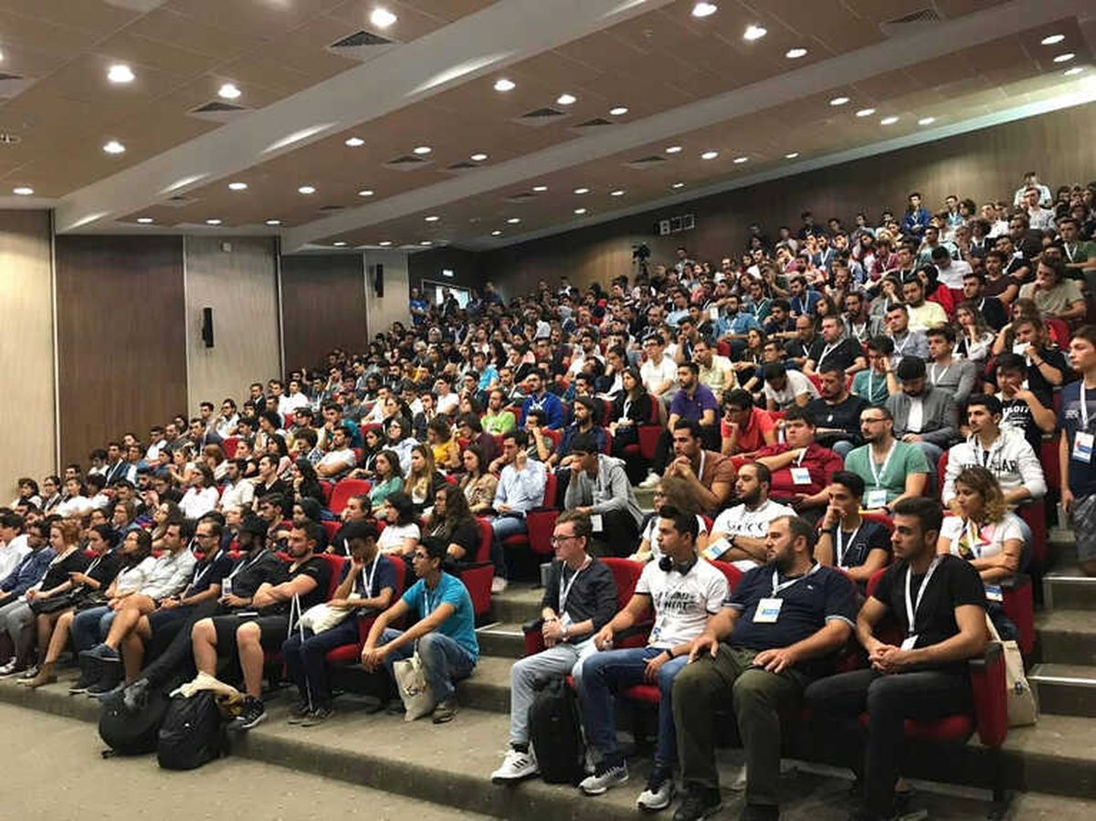 Akdeniz Üniversitesi\'nde "Devfest Antalya 2018 Konferansı"
