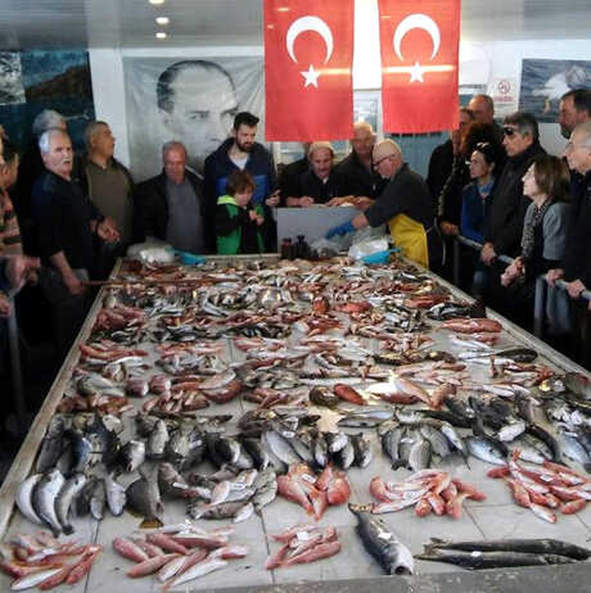 Alaçatı Pazarı Taze ve Sağlıklı Ürünleriyle Dikkat Çekiyor