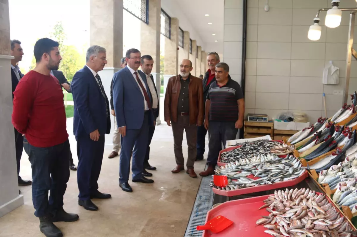 Balıkhan\'ın İlk Müşterileri Özak Ve Bayram