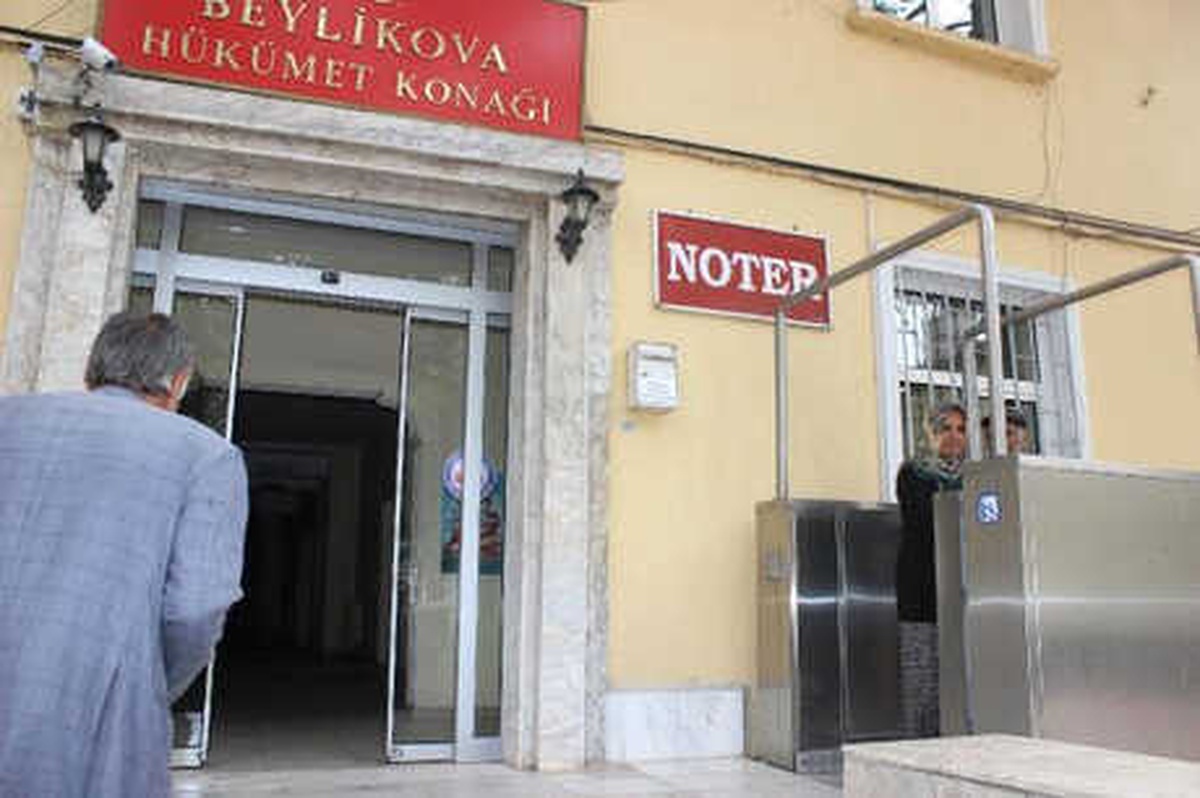 Beylikova Sakinleri Engelli Asansörünün Tamirini İstiyor