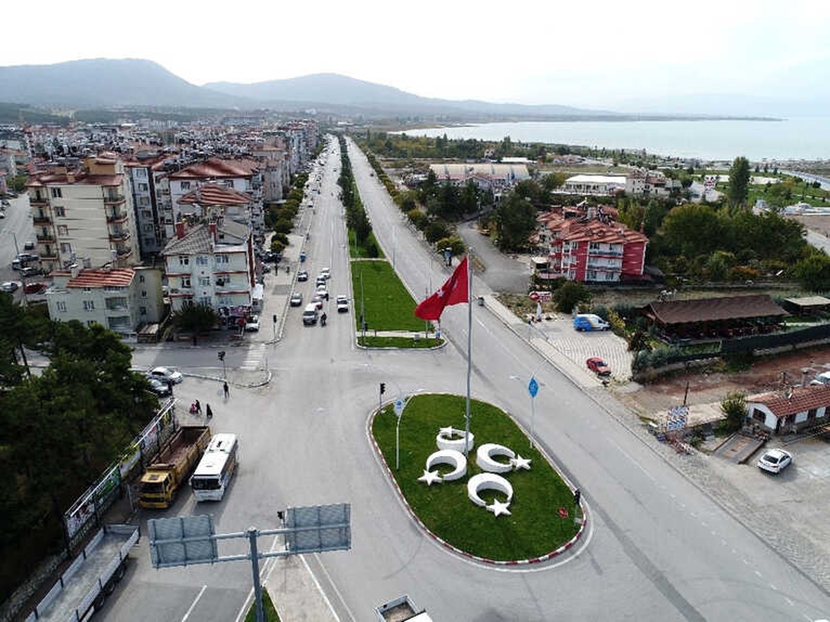 Beyşehir\'in Çehresini Değiştiren Çalışmalar Sürüyor