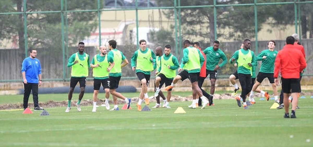 Bursaspor\'da Galatasaray Maçı Hazırlıkları Sürüyor