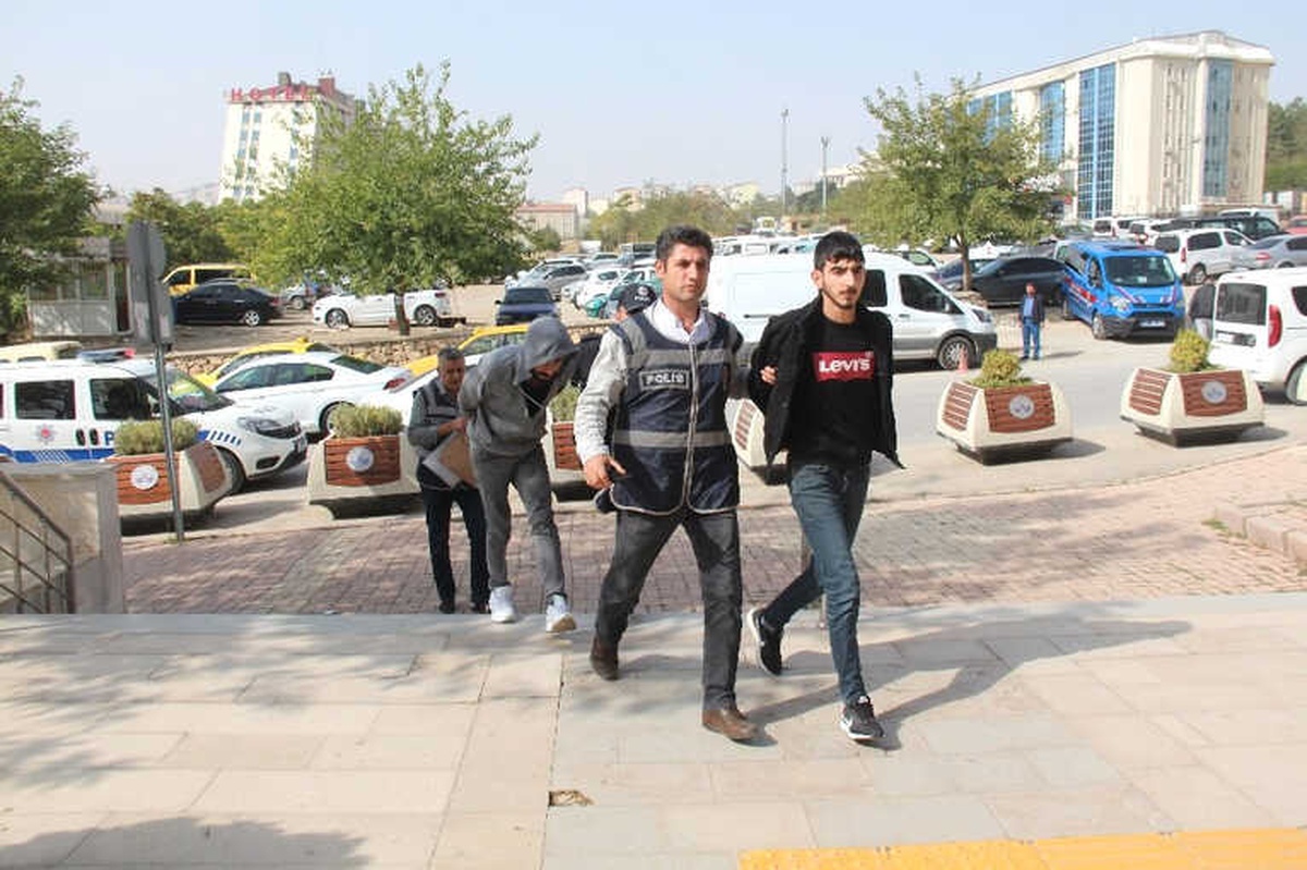 Elazığ\'da Bir Kişinin Öldüğü Olayla İlgili İki Şüpheli Yakalandı, Biri Tutuklandı